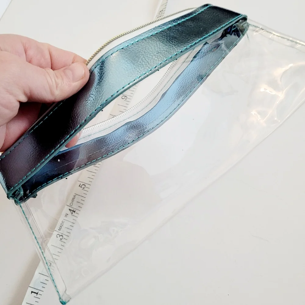 NWOT zipper pouch